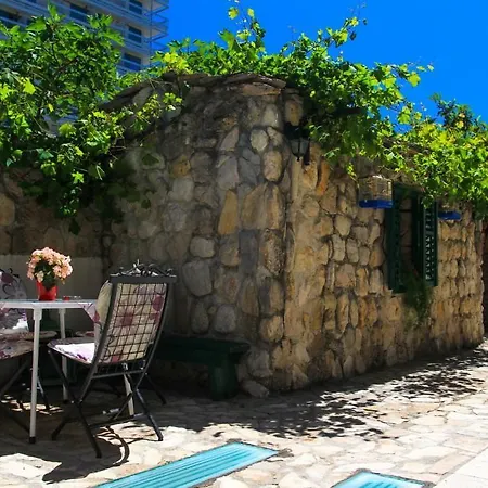 15200a Makarska